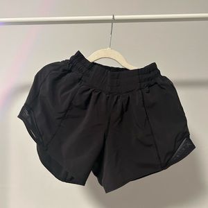 Lululemon Hotty hot shorts